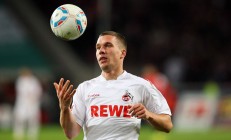 九游体育官方入口-哥斯达黎加奇迹，无名小卒斩落黄色潜水艇，法比尼奥一人打爆整条防线