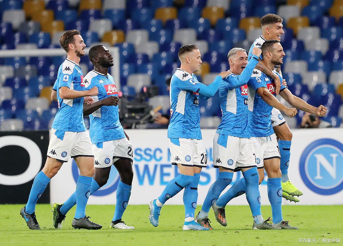 包含那不勒斯主场大胜乌迪内斯，保持领跑位置的词条