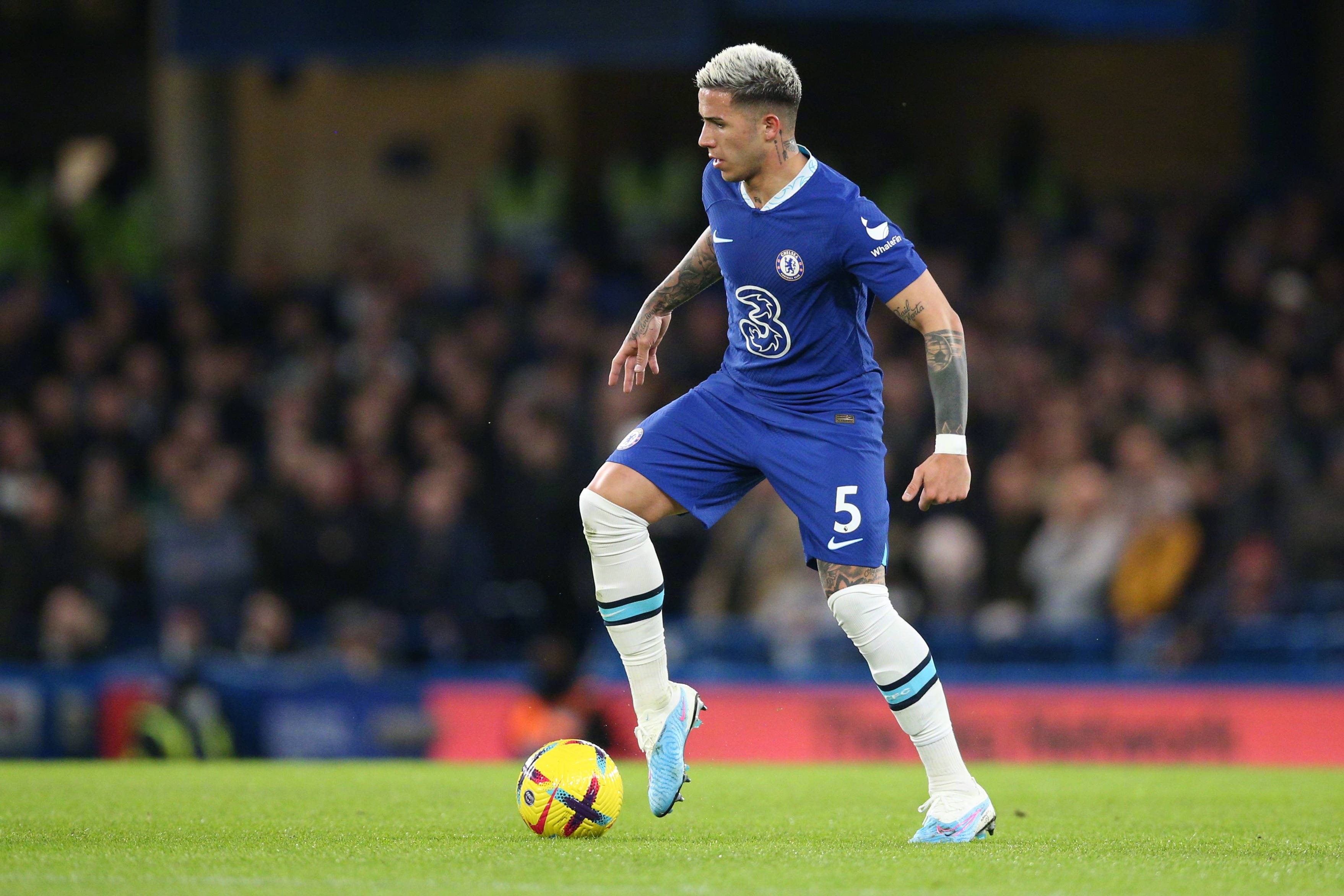 切尔西新任主教练上任后首次训练，球员积极把握机会的简单介绍