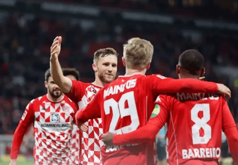 包含美因茨队力克对手,引领胜利潮流的词条 包含美因茨队力克对手,引领胜利潮流的词条