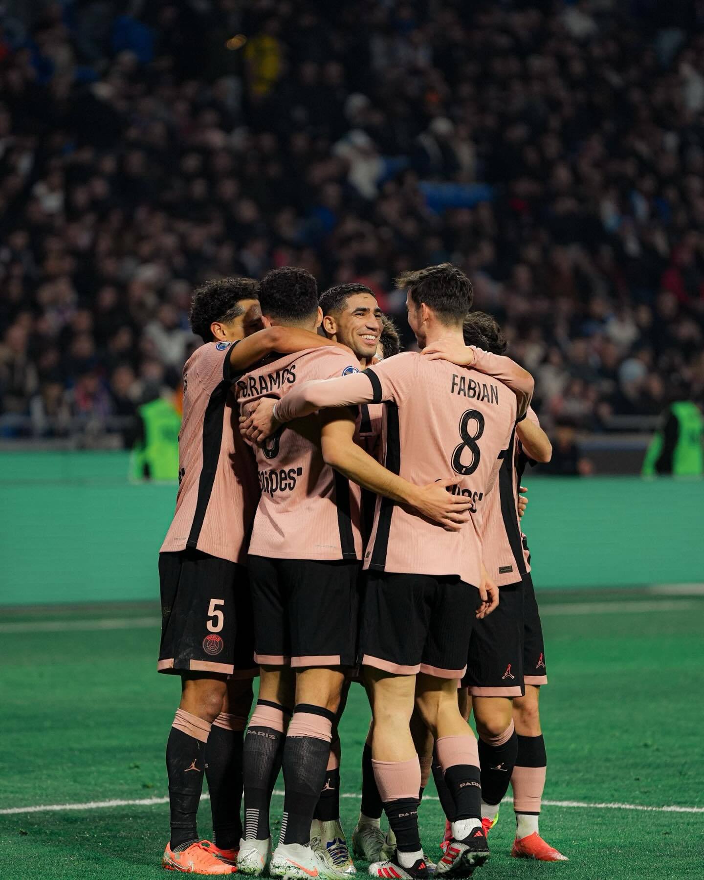 利物浦客场经历激战，球队艰难取胜