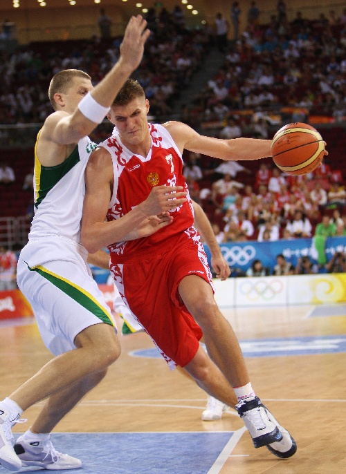 关于立陶宛队奋发拼搏，冲击下一轮晋级的信息