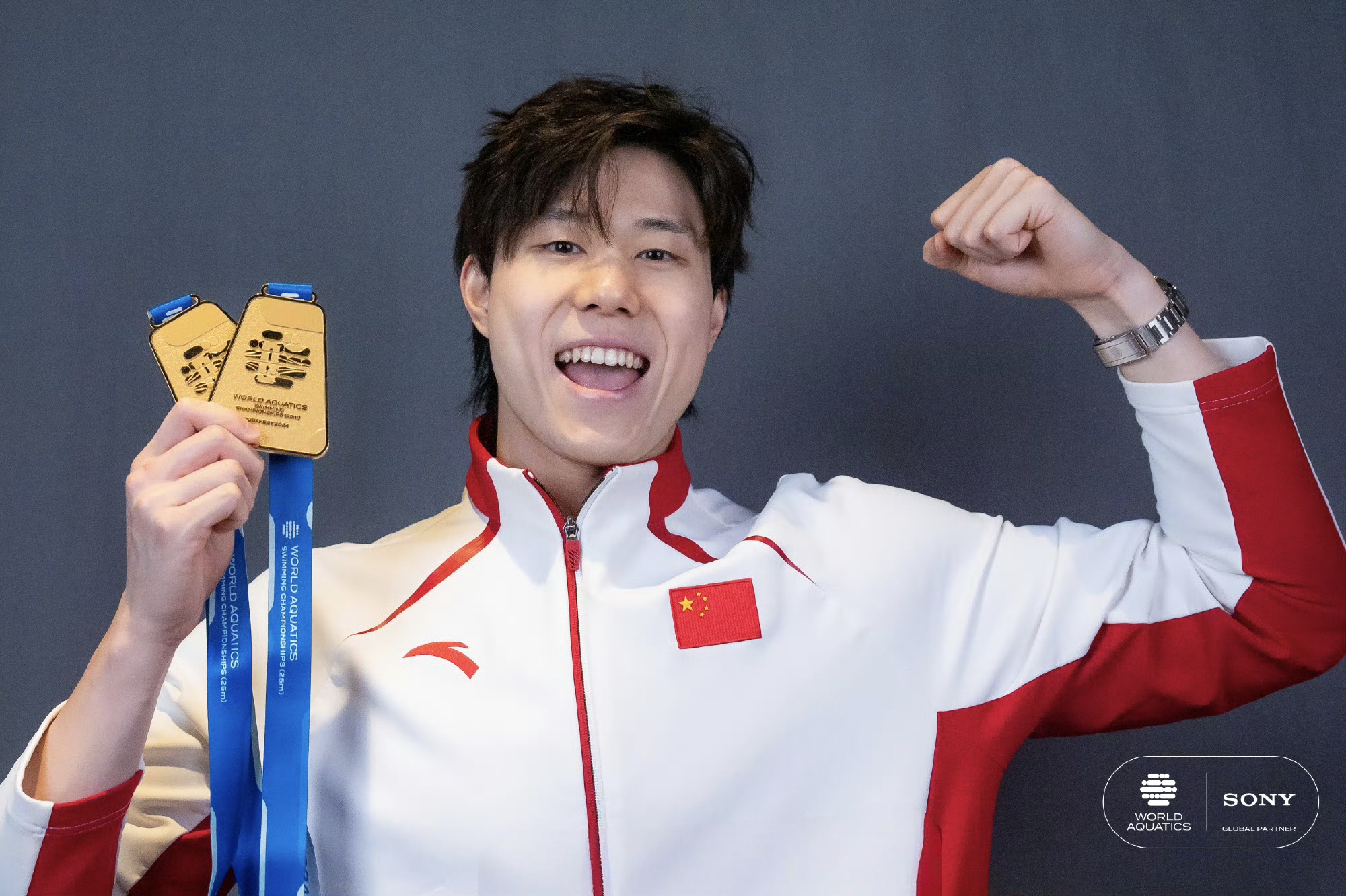 关于排名第一！运动员继续保持状态斩获佳绩的信息