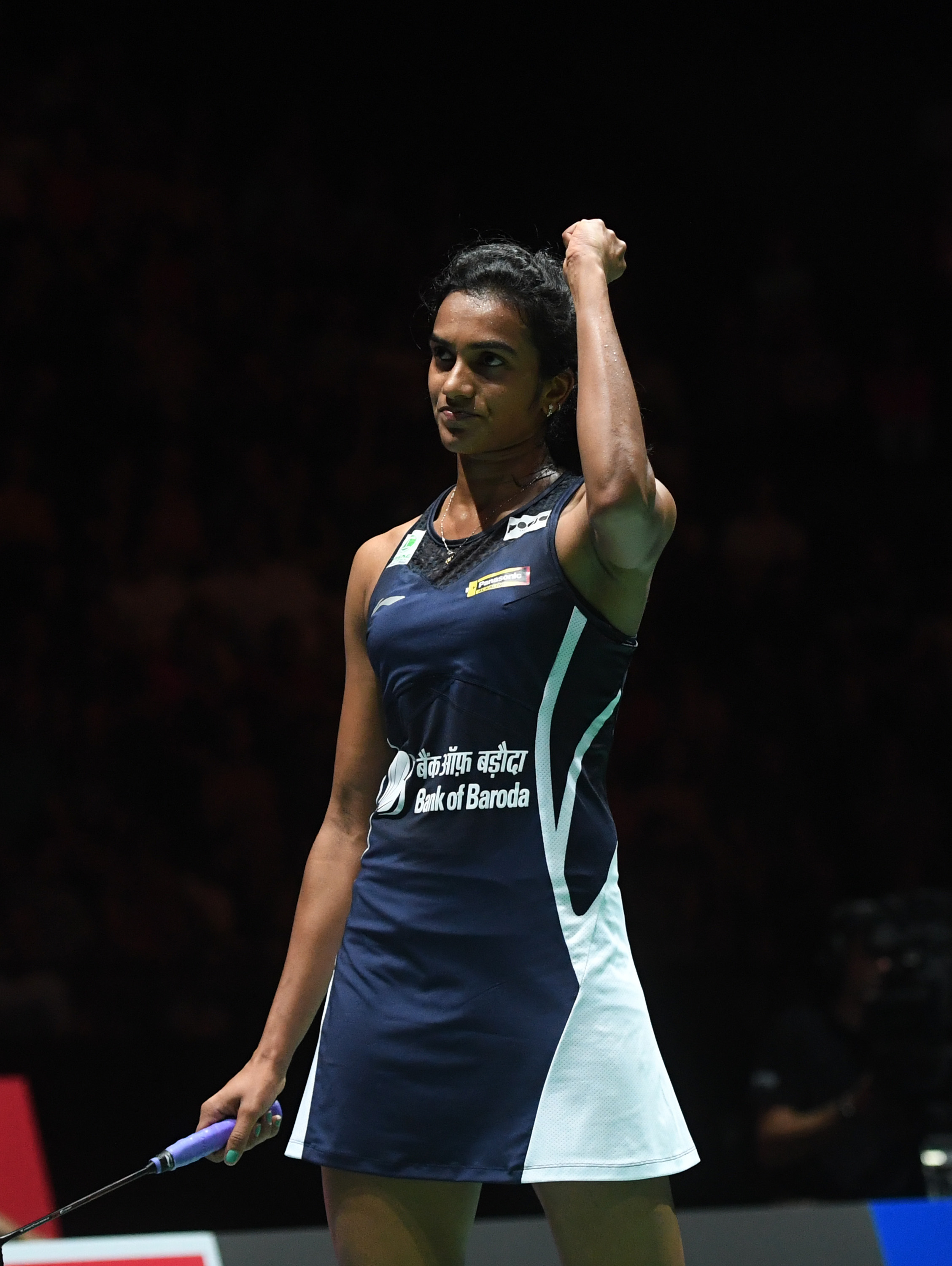 包含英格兰羽毛球队险胜马来西亚羽毛球队，辛杜统治全场的词条