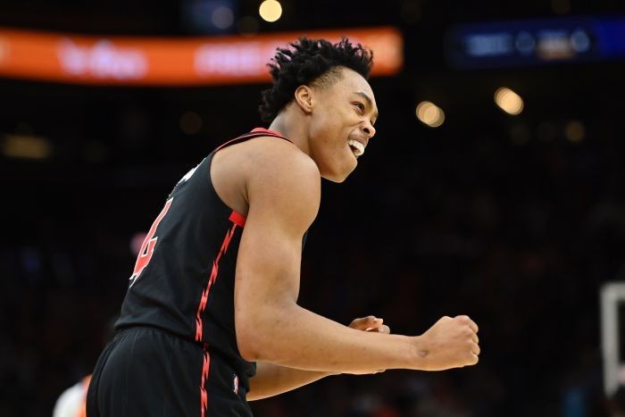 猛龙队联手新教练备战季后赛，迎接挑战