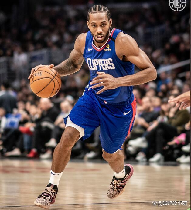 莱昂纳德持续高效得分，发挥球队核心作用