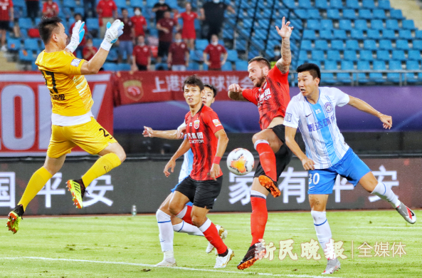 上港客场不敌泰达，近期连败