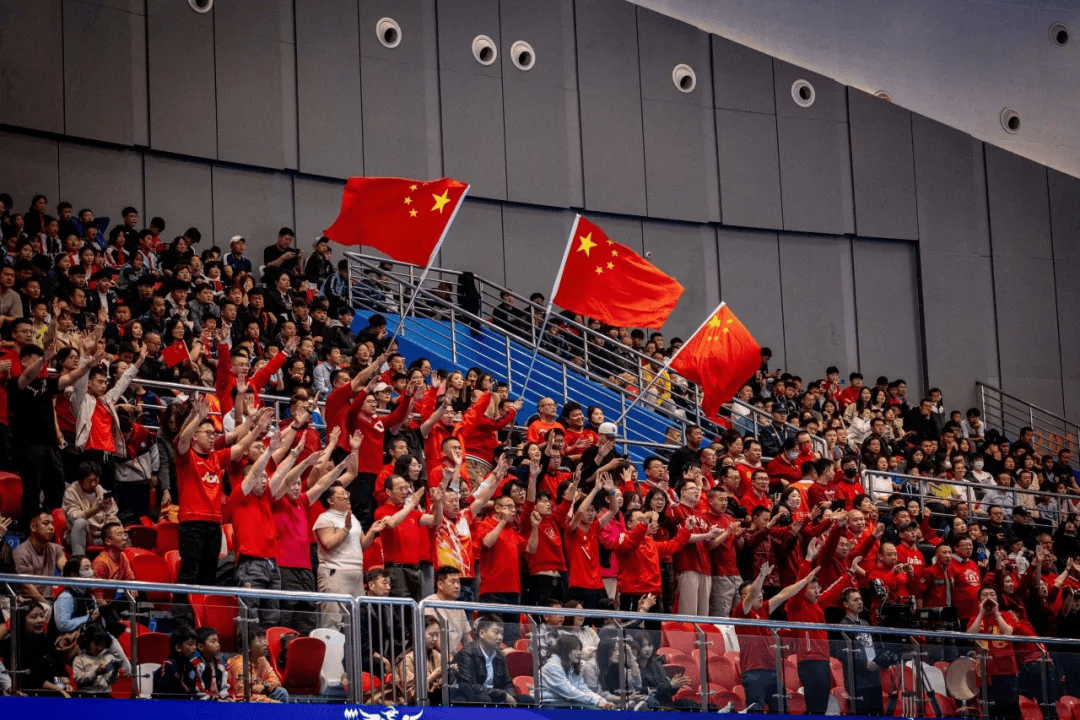 国际女子足球赛中,中国选手斩获胜利 国际女子足球赛中,中国选手斩获胜利