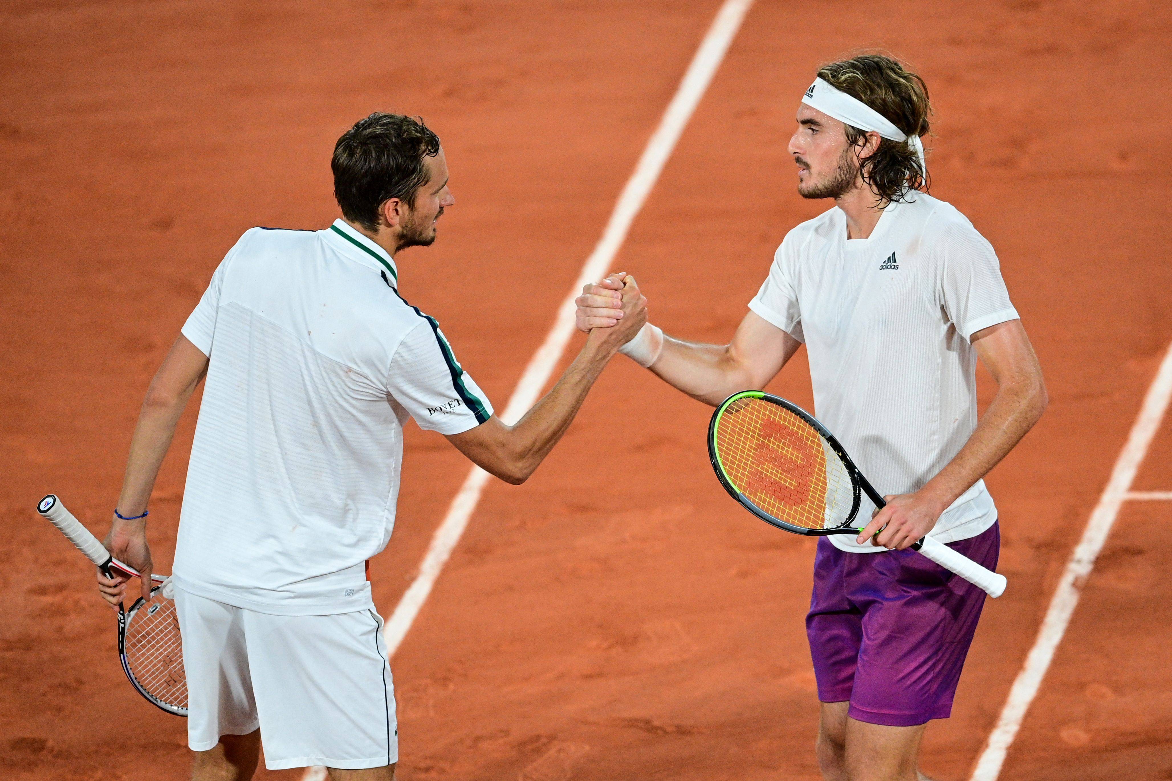 包含世界网球队鏖战法国网球队,西西帕斯高光表现的词条 包含世界网球队鏖战法国网球队,西西帕斯高光表现的词条