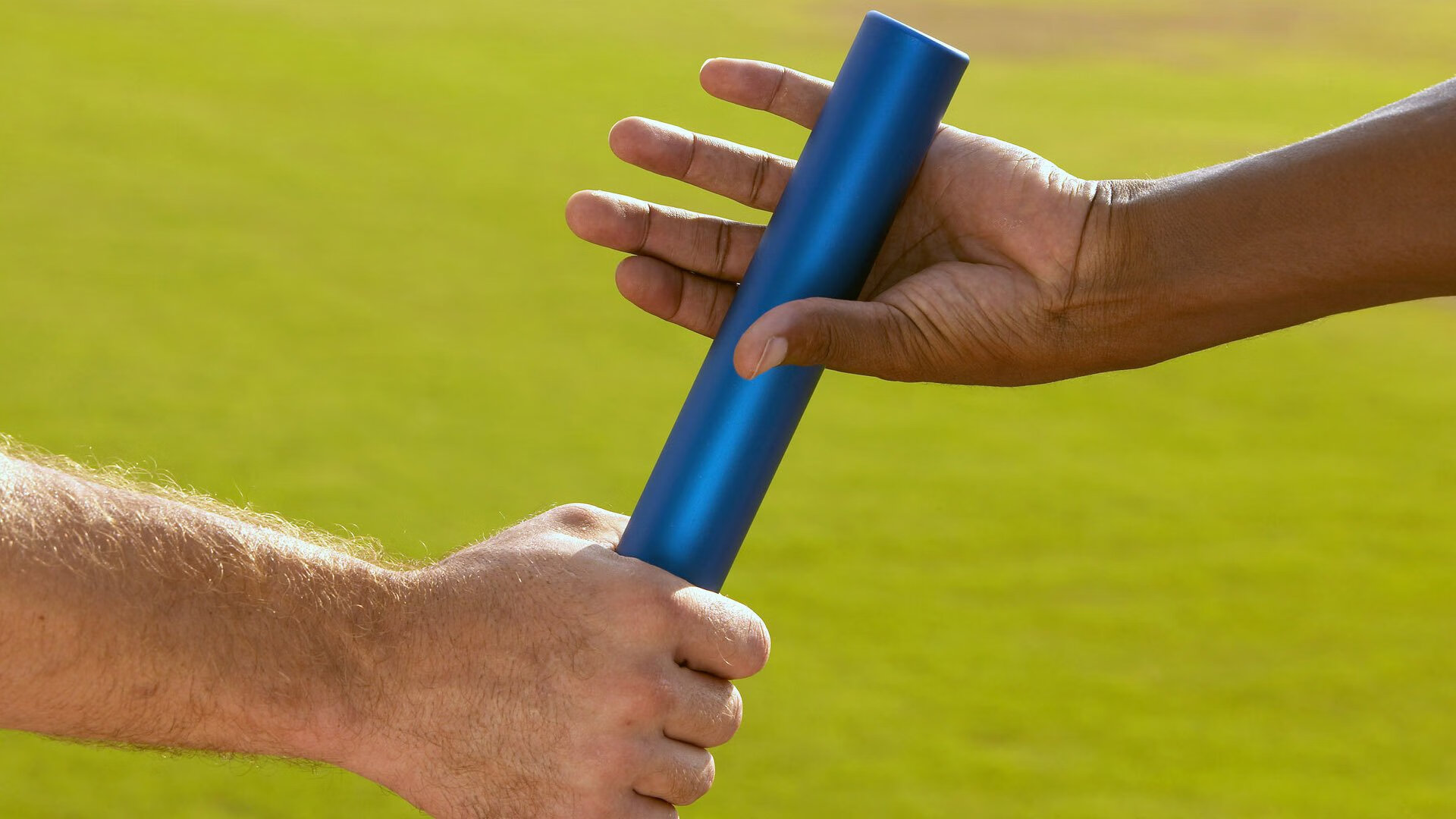 引擎轰鸣之夜,戈麦斯在F1揭幕战中的完美交响