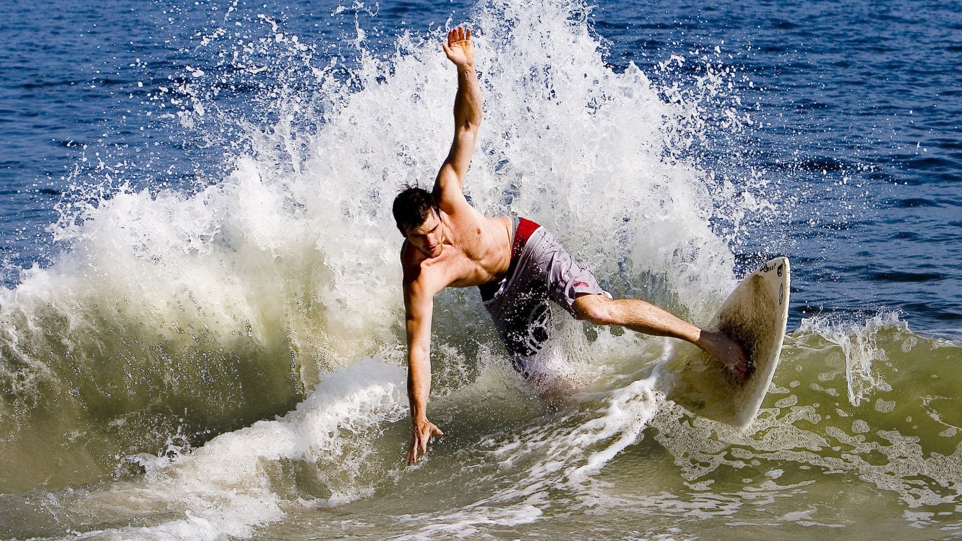 辛纳关键制胜,ATP总决赛何以完胜拉沃尔杯?传统、纯粹与未来的网球对话